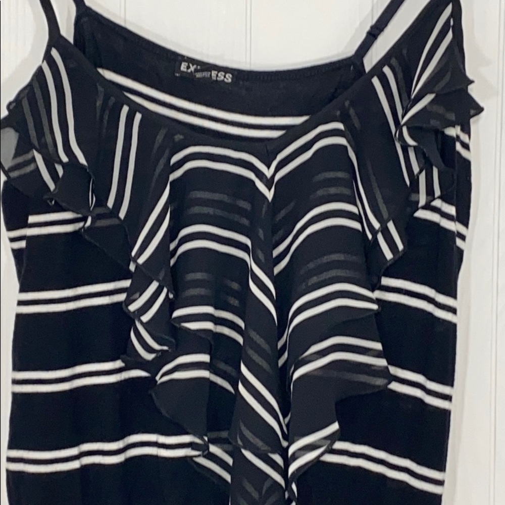 Express | Ruffle Front Tank Top - Picture 3 of 6
